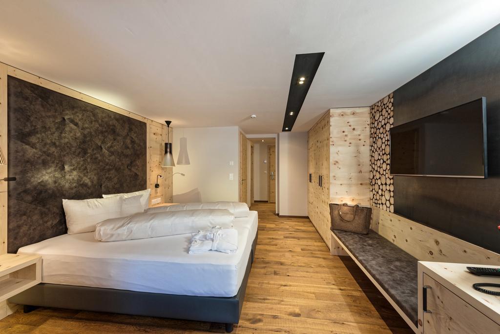 Hotel Des Alpes Samnaun Eksteriør billede
